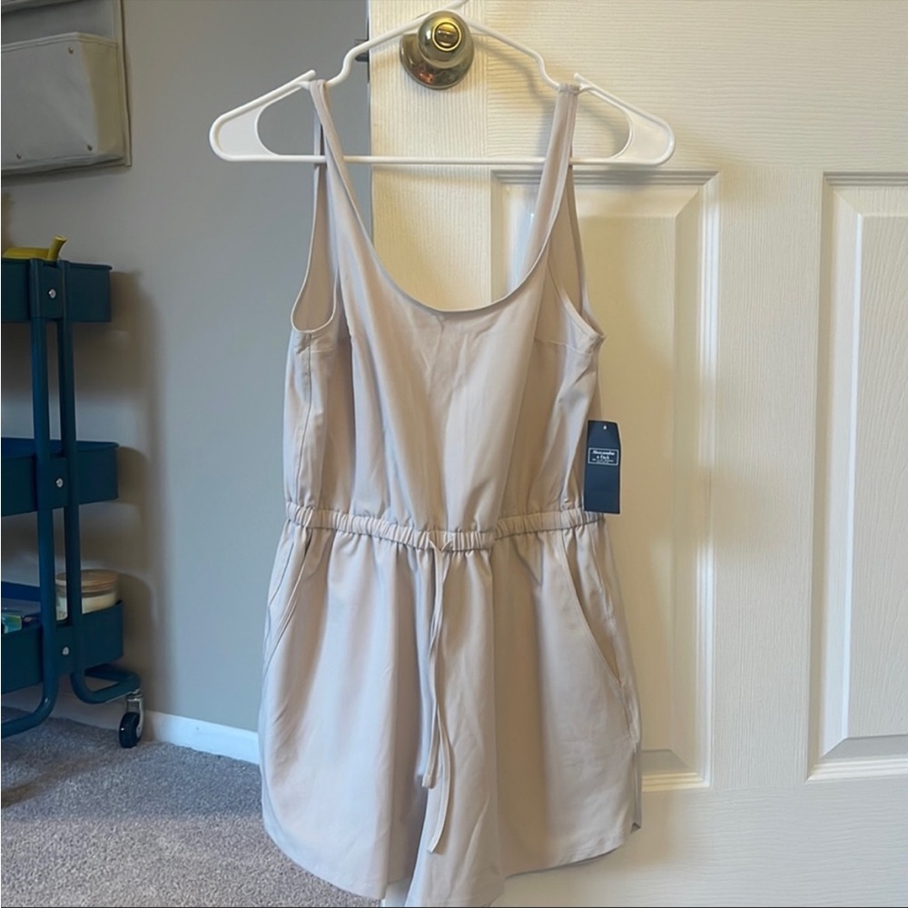 abercrombie traveler romper- small petite